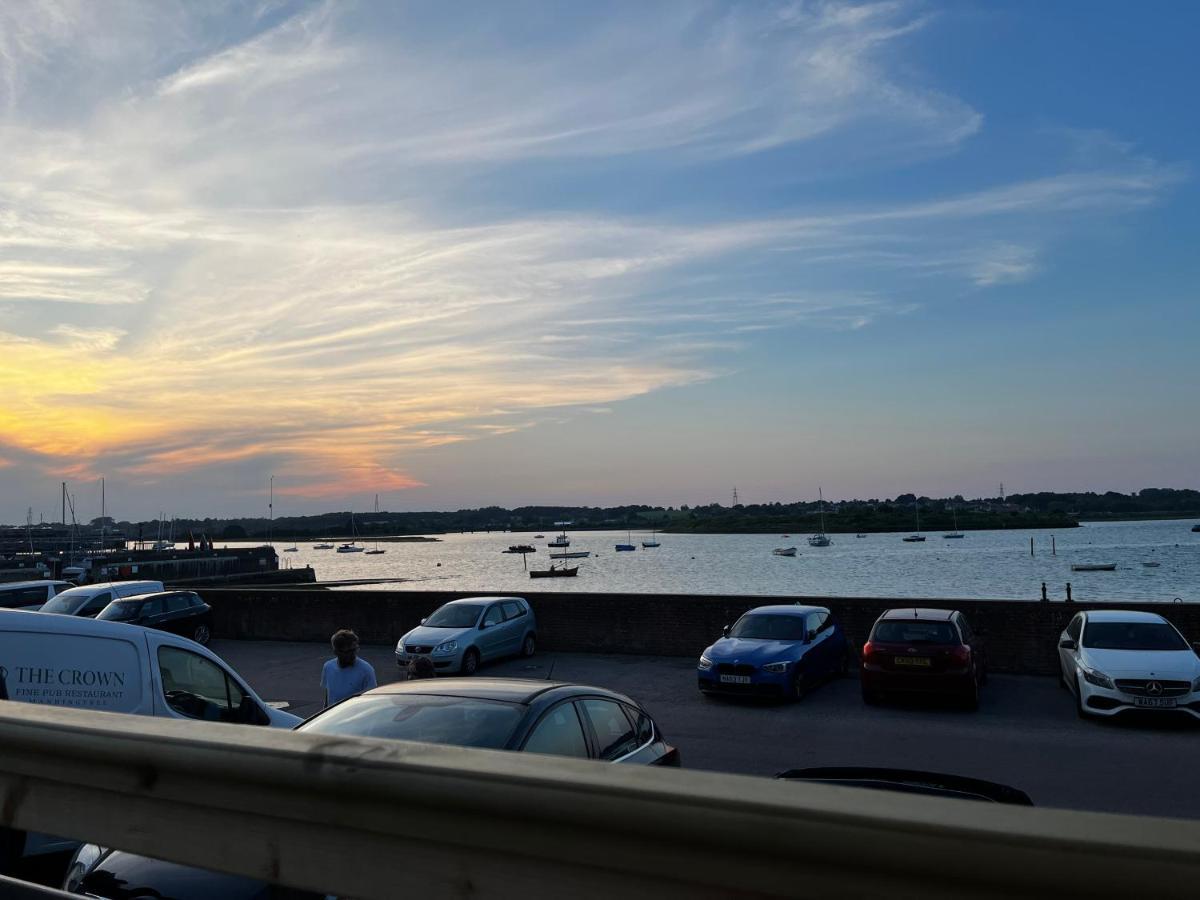 The Crown Pub And Hotel Manningtree Dış mekan fotoğraf
