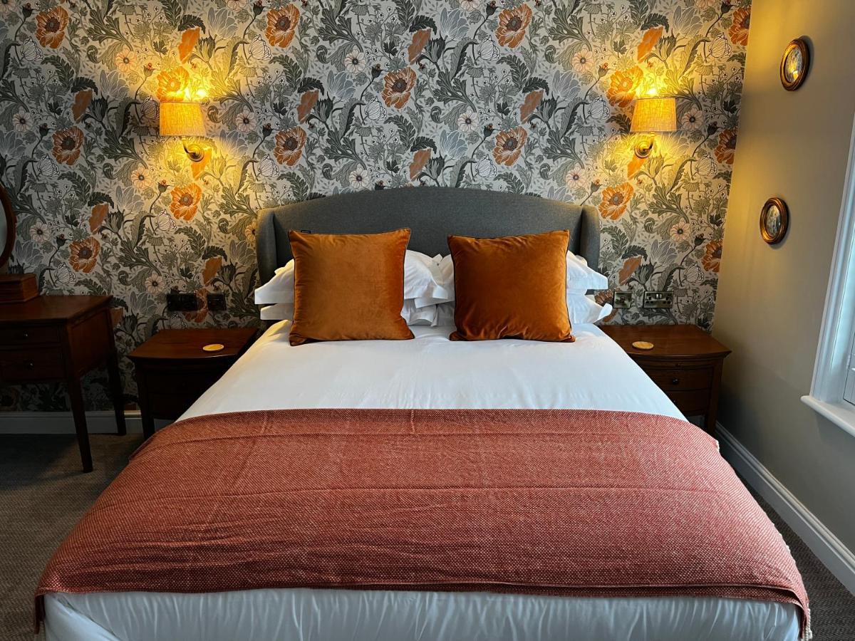 The Crown Pub And Hotel Manningtree Dış mekan fotoğraf